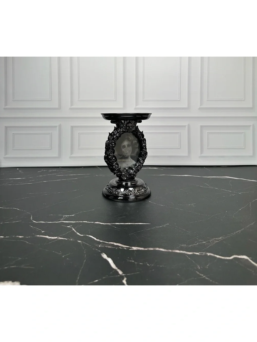 Bath & Body Works Goth Halloween Holographic Portrait Frame 3 Wick Candle Holder